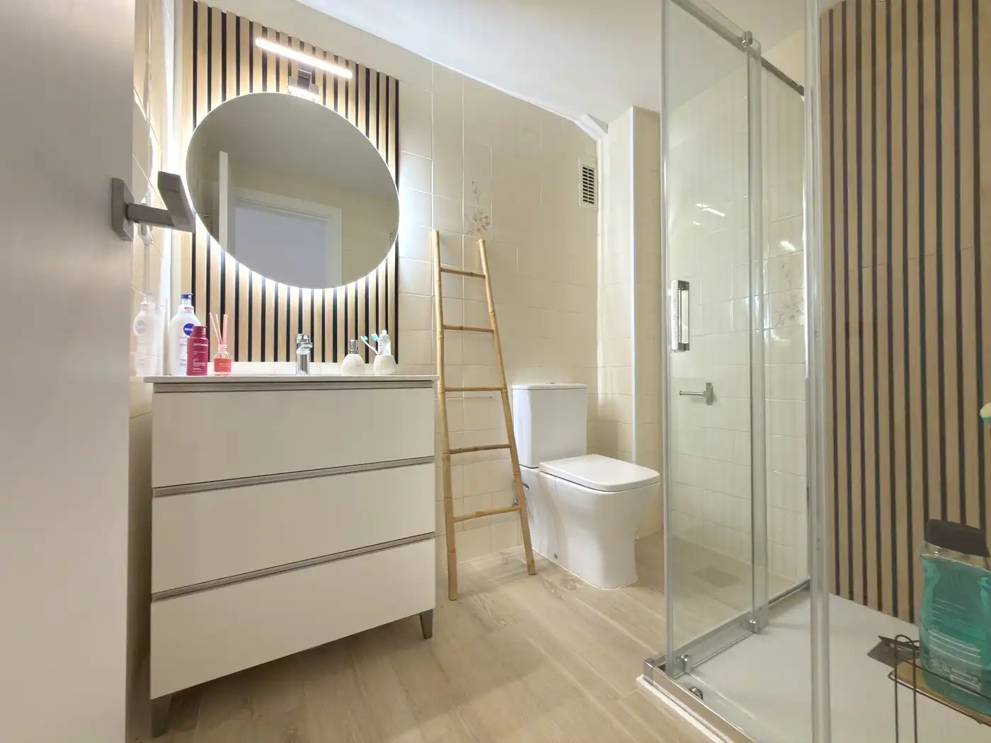 Bathroom of Detached homes for sale in Cunit  with Air Conditioner, Parquet flooring and Terrace