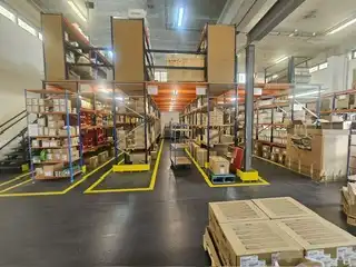 Fabrikhallen zur Miete in Granvia LH