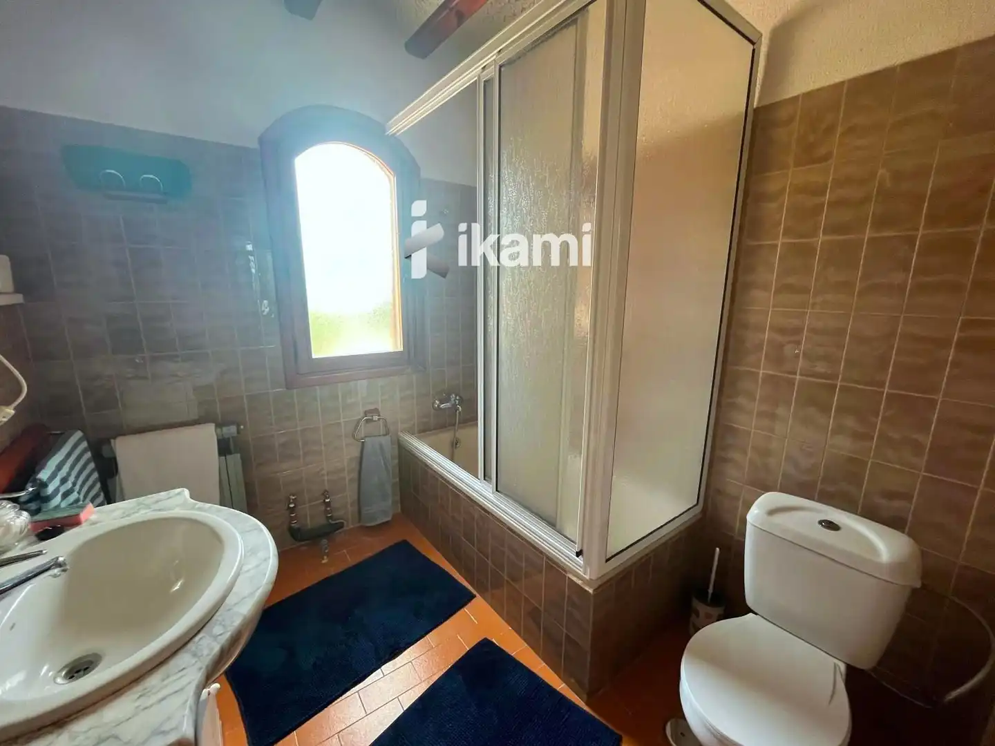 Baño de Casa o chalet en venta en Elda con Calefacción, Trastero y Piscina