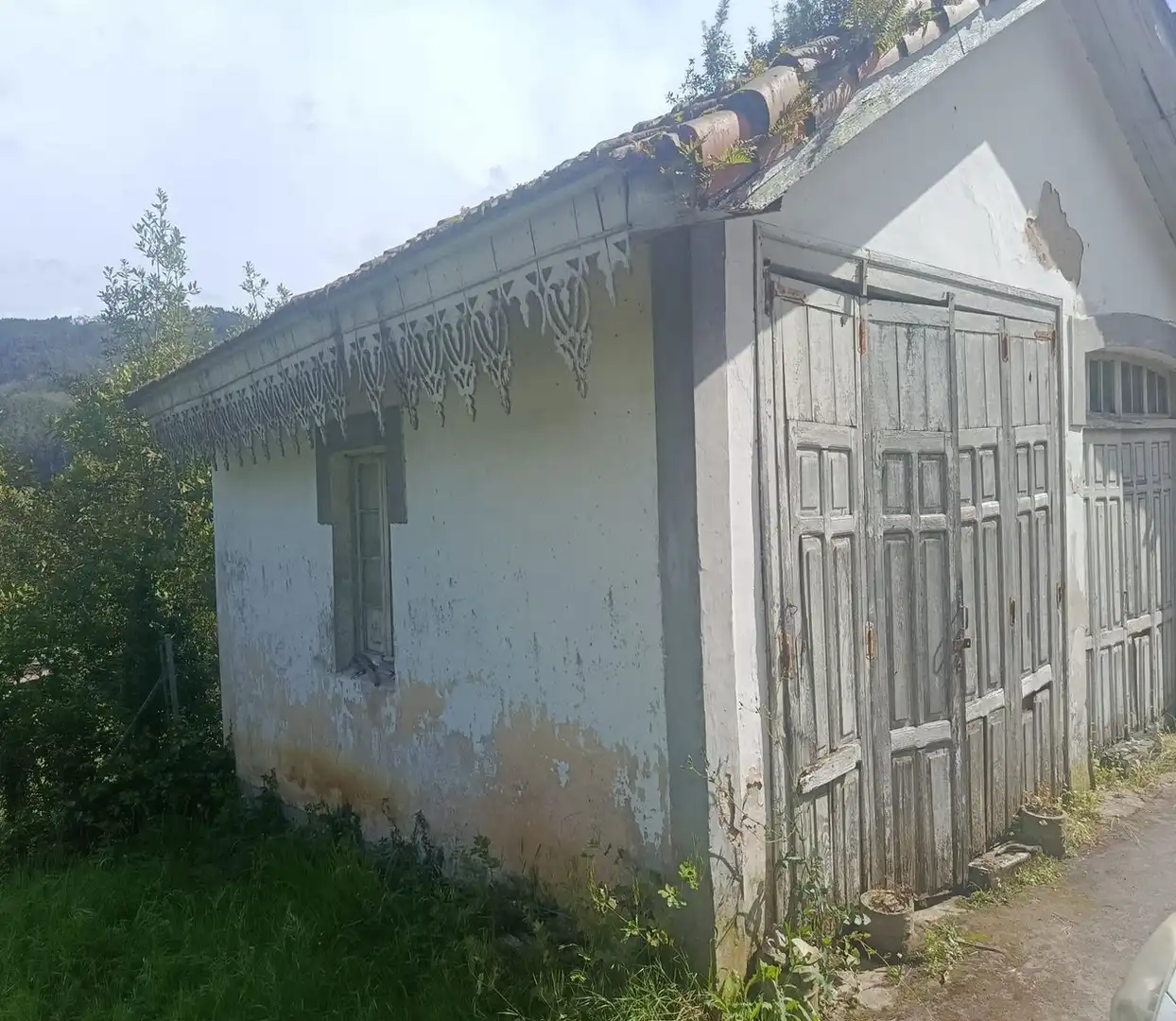 Vista exterior de Finca rústica en venda en Pravia amb Jardí privat, Moblat i Forn