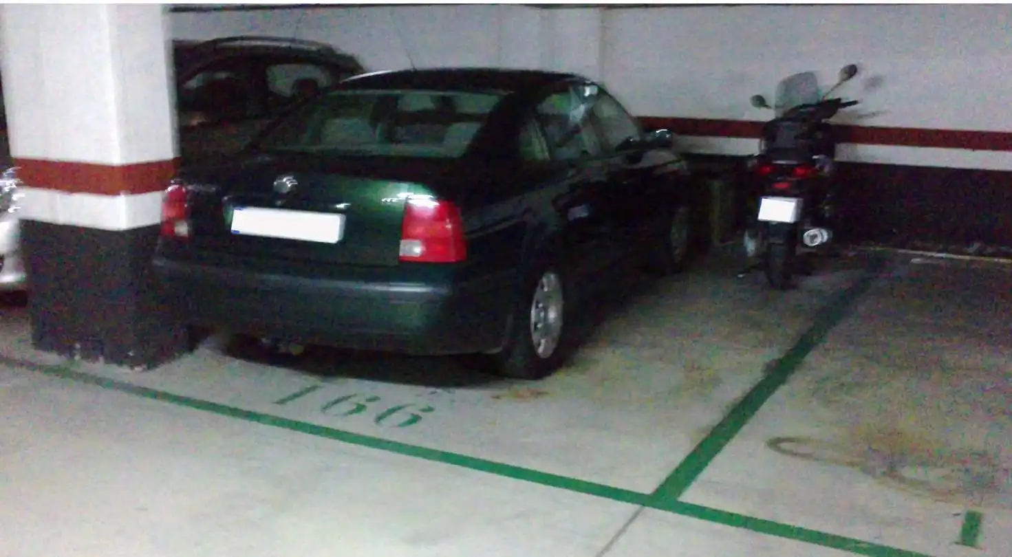 Parking à vendre à José Maria Sert Plaza