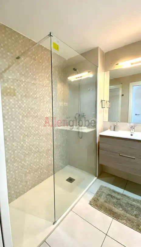 Bathroom of Attic for sale in Marbella  with Air Conditioner, Heating and Terrace