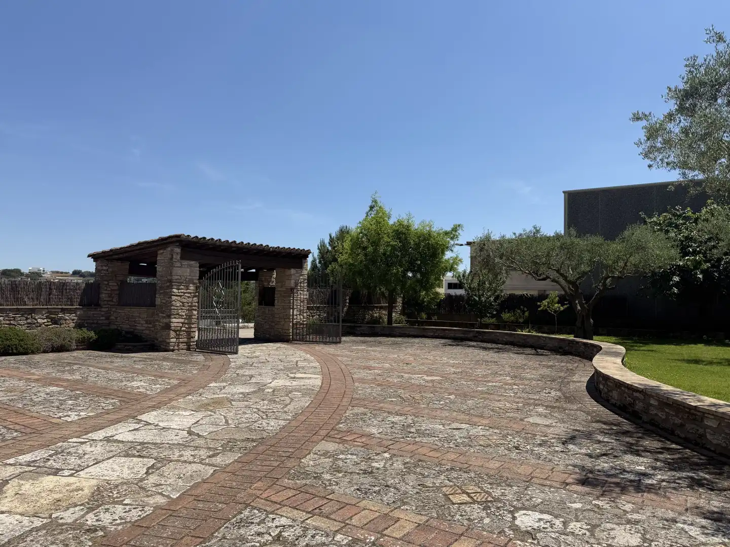 Finca rústica en venda en Banyoles amb Calefacció, Terrassa i Traster