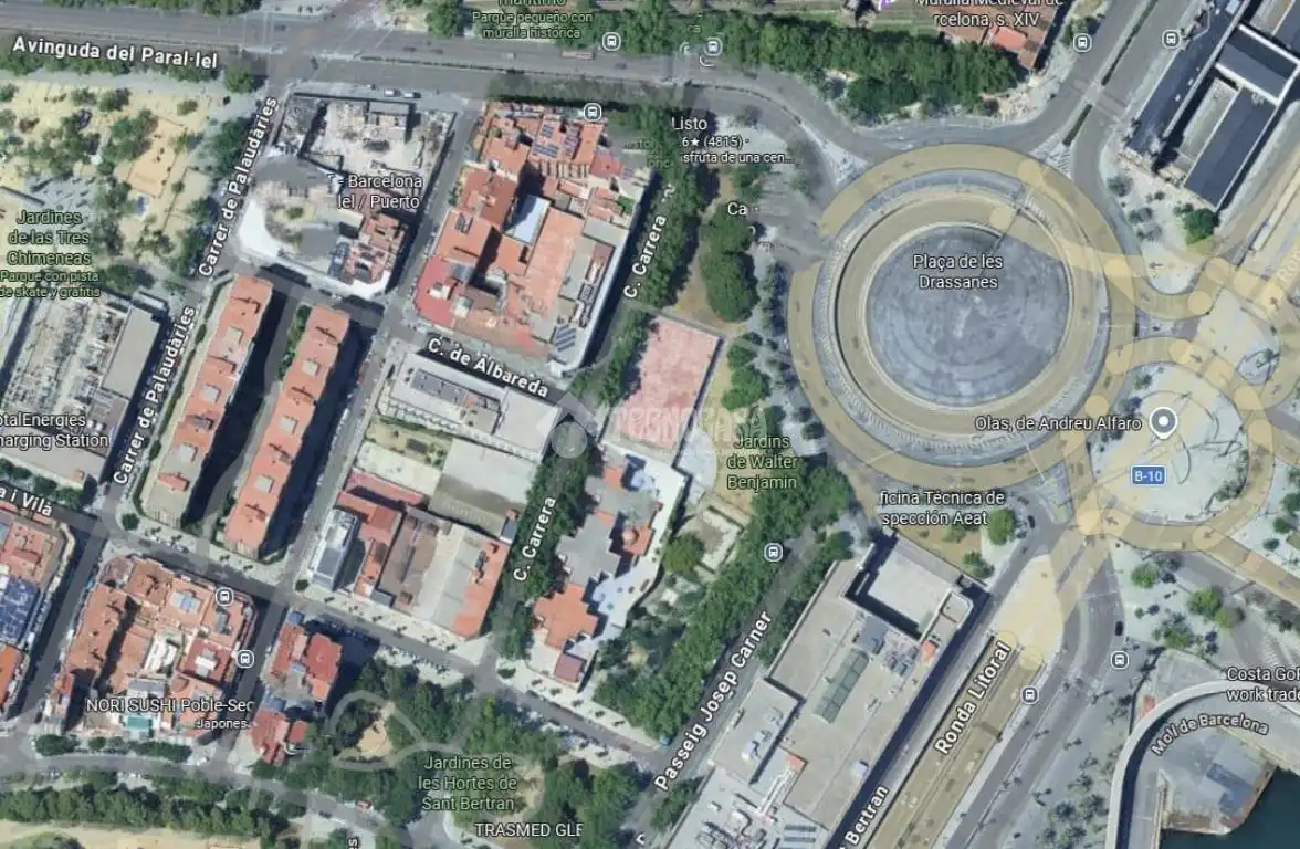 Vista exterior de Garatge en venda en Barcelona