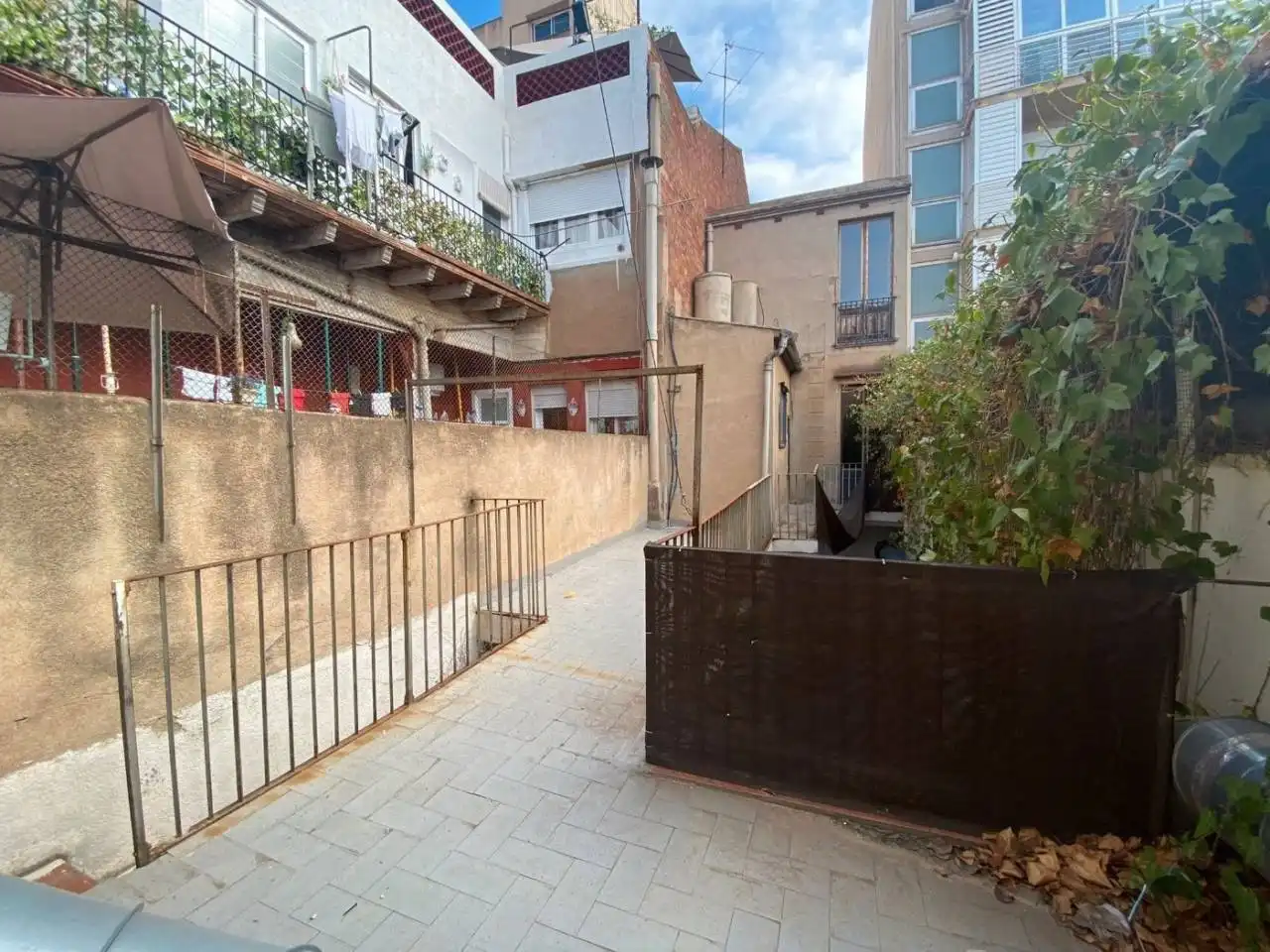 Vista exterior de Casa o chalet en venta en Terrassa con Terraza y Trastero