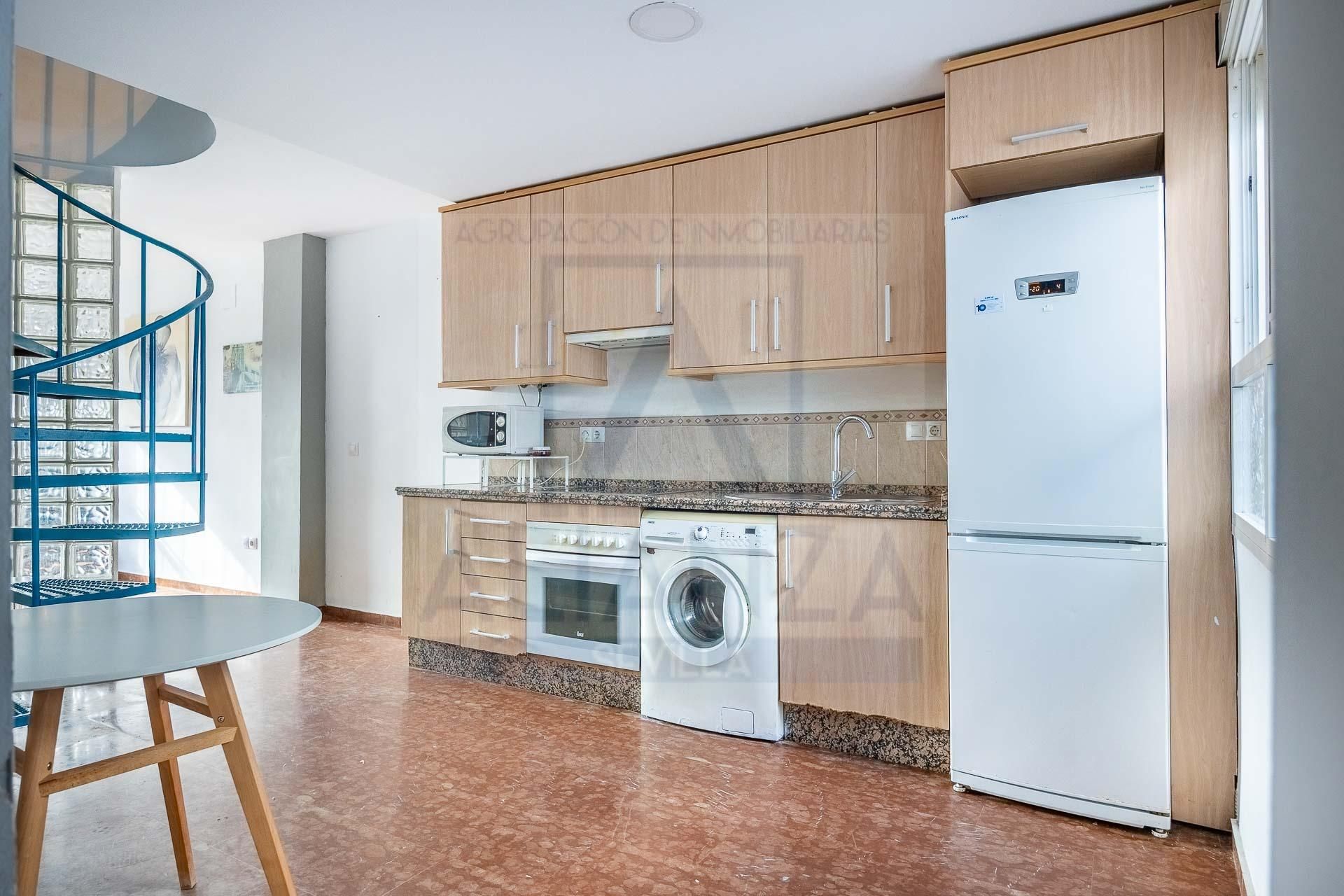 Cuina de Dúplex en venda en Camas amb Aire condicionat