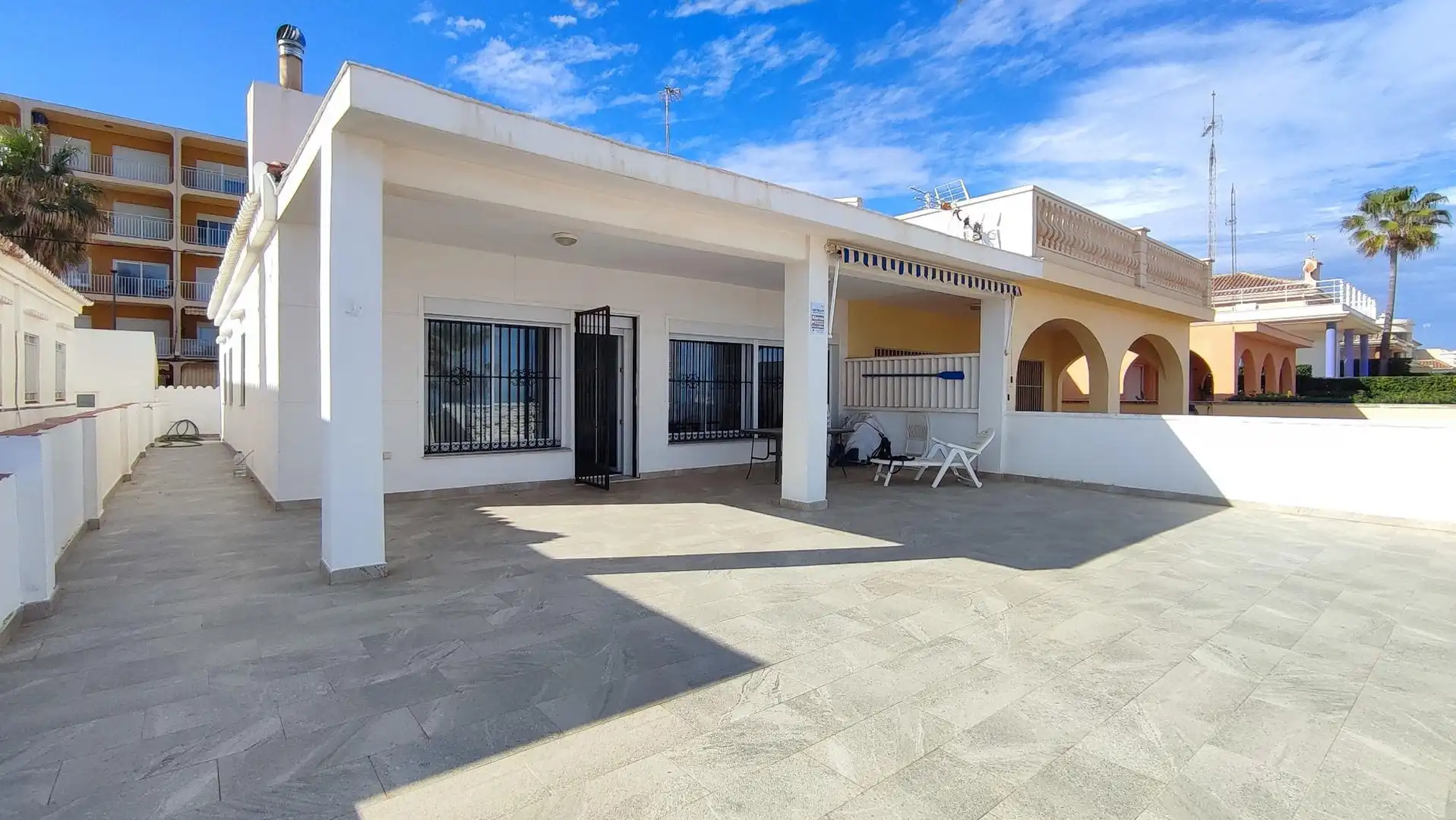 Exterior view of Houses for sale in Miramar  with Air Conditioner and Terrace