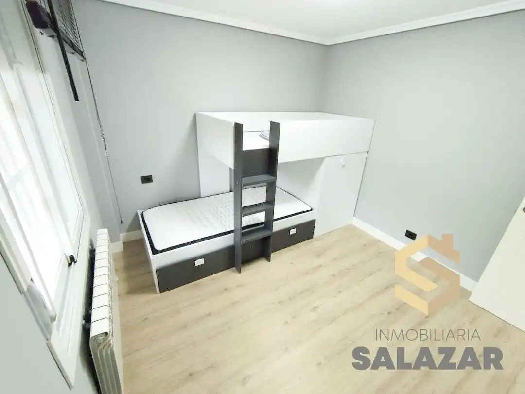 Bedroom of Flat for sale in Castro-Urdiales  with Heating, Terrace and Balcony