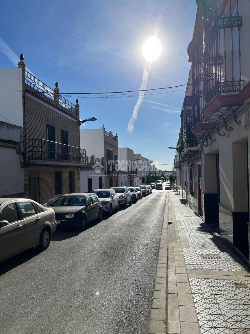 Exterior view of Single-family semi-detached for sale in El Viso del Alcor