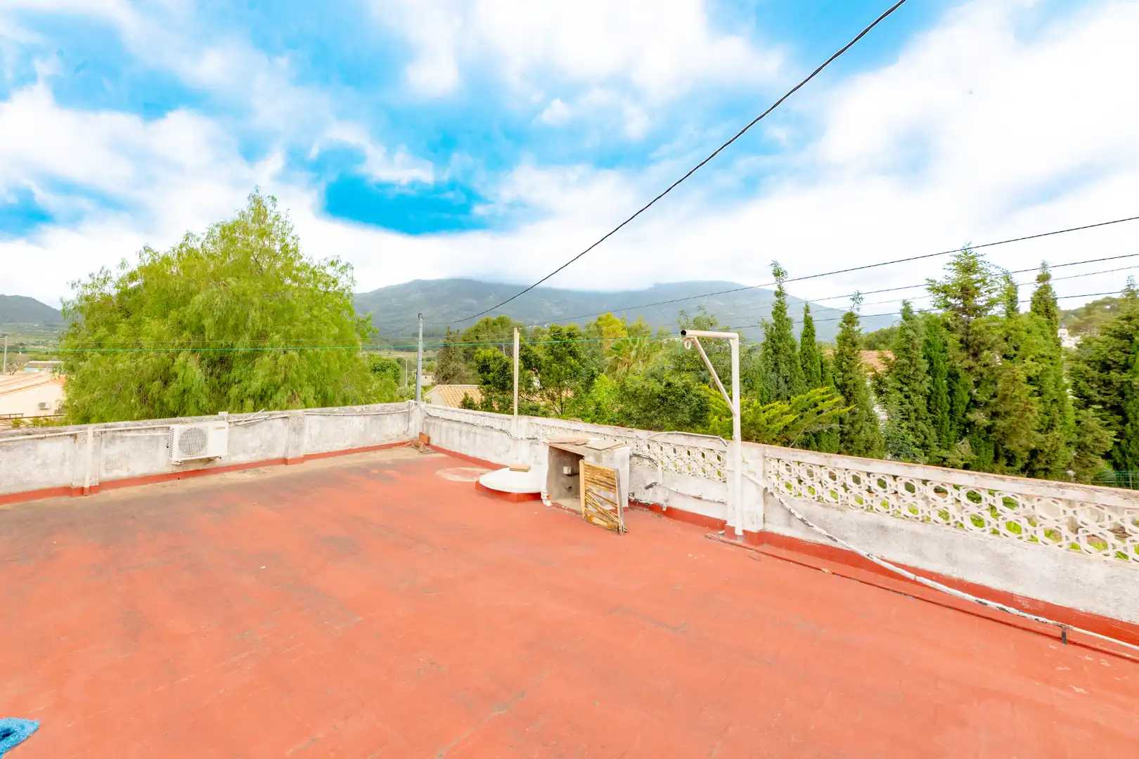 Terrasse von Einfamilien-Reihenhaus zum Verkauf in Alcalalí mit Klimaanlage