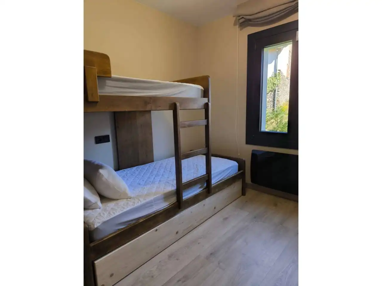 Bedroom of Houses for rent in Fontanals de Cerdanya  with Private garden, Parquet flooring and Terrace