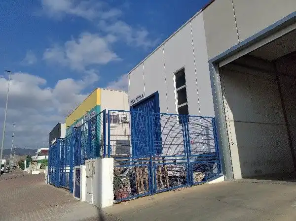 Außenansicht von Fabrikhallen zum Verkauf in Águilas