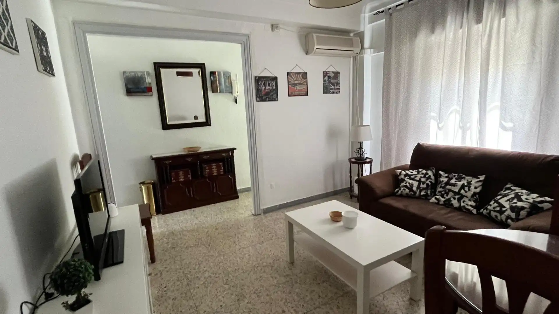Sala d'estar de Pis en venda en Sevilla amb Aire condicionat, Terrassa i Moblat