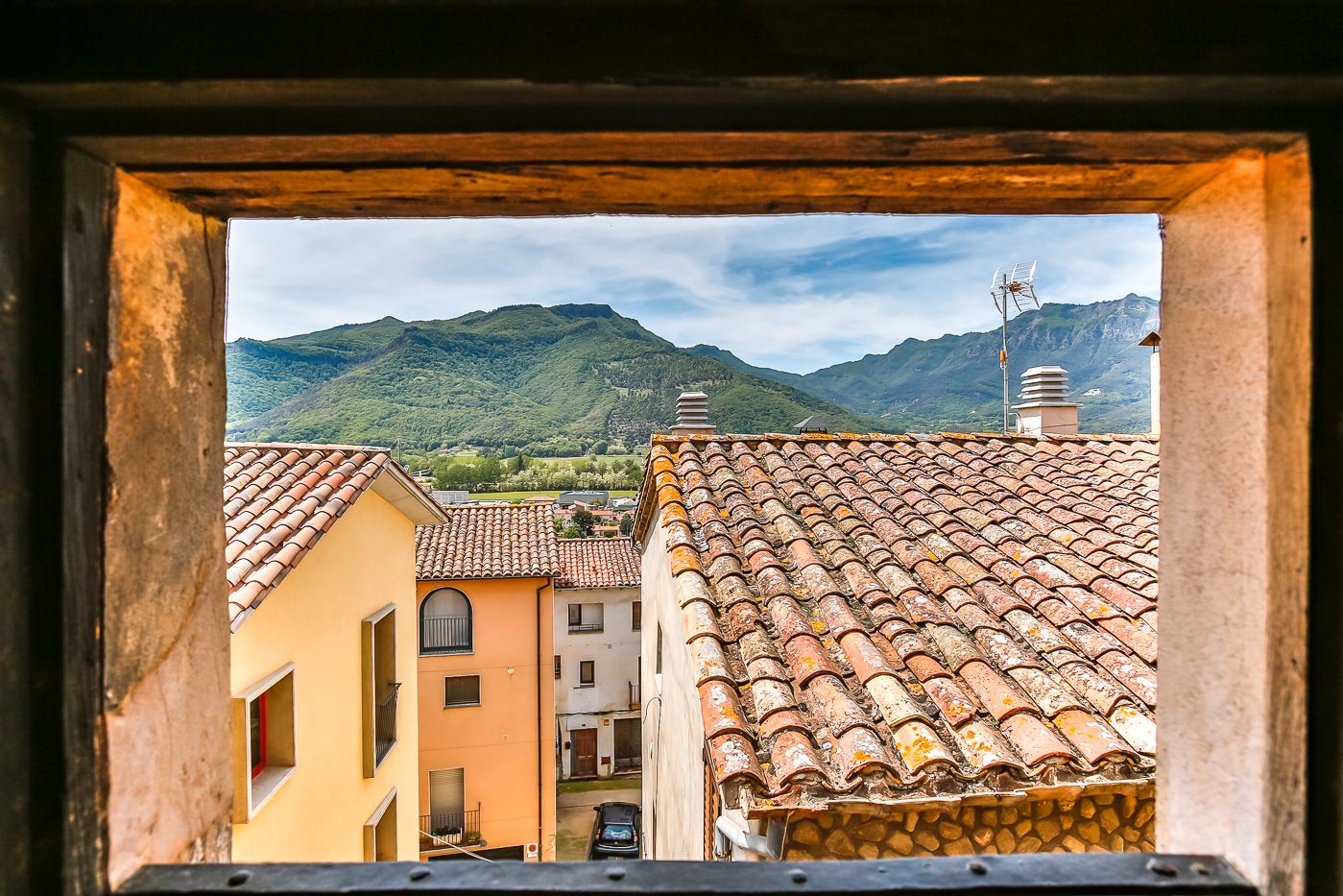 Exterior view of Country house for sale in Olot