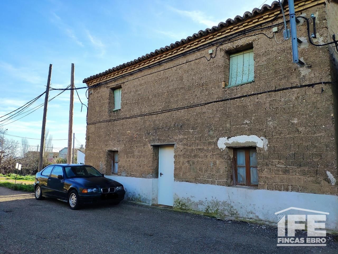 Vista exterior de Casa o xalet en venda en Grisén amb Jardí privat