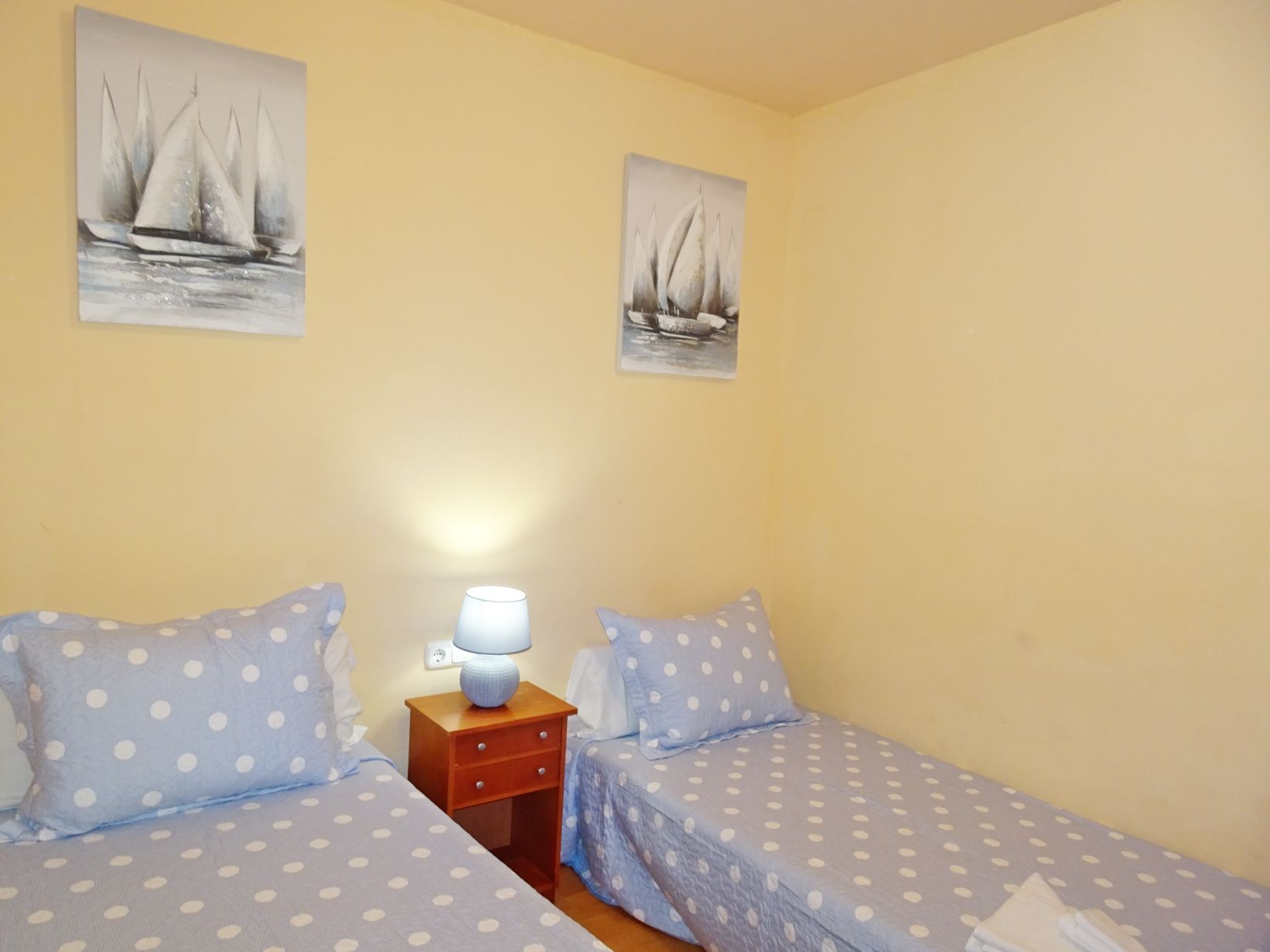 Dormitori de Apartament de lloguer en Gandia amb Parquet, Terrassa i Moblat