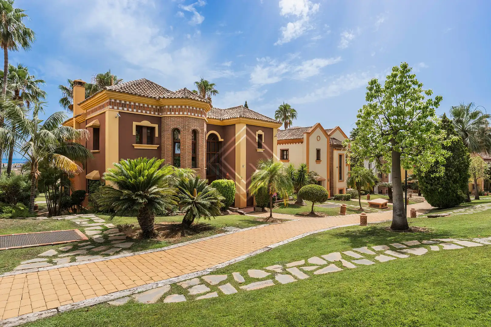 Chalet con piscina en venta en Milla de Oro, imagen 31