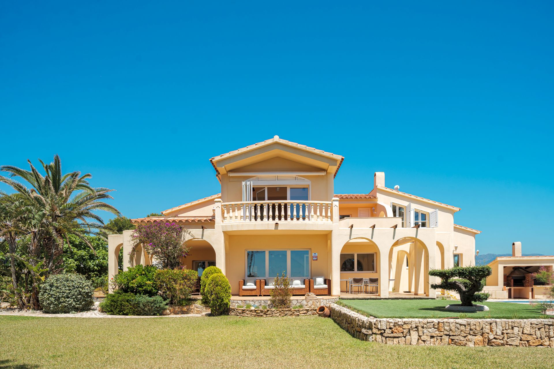 Vista exterior de Casa o xalet en venda en L'Ametlla de Mar  amb Aire condicionat, Calefacció i Jardí privat