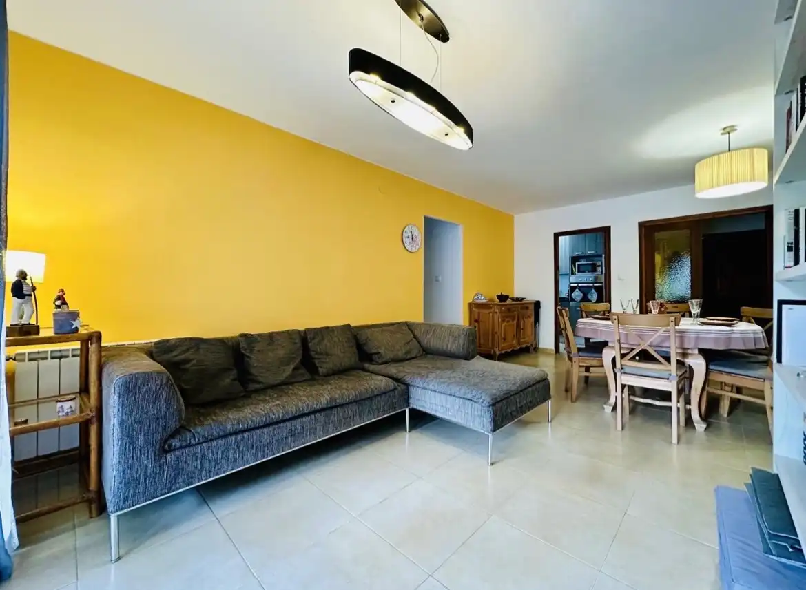 Appartement à louer à Calle El Gironès