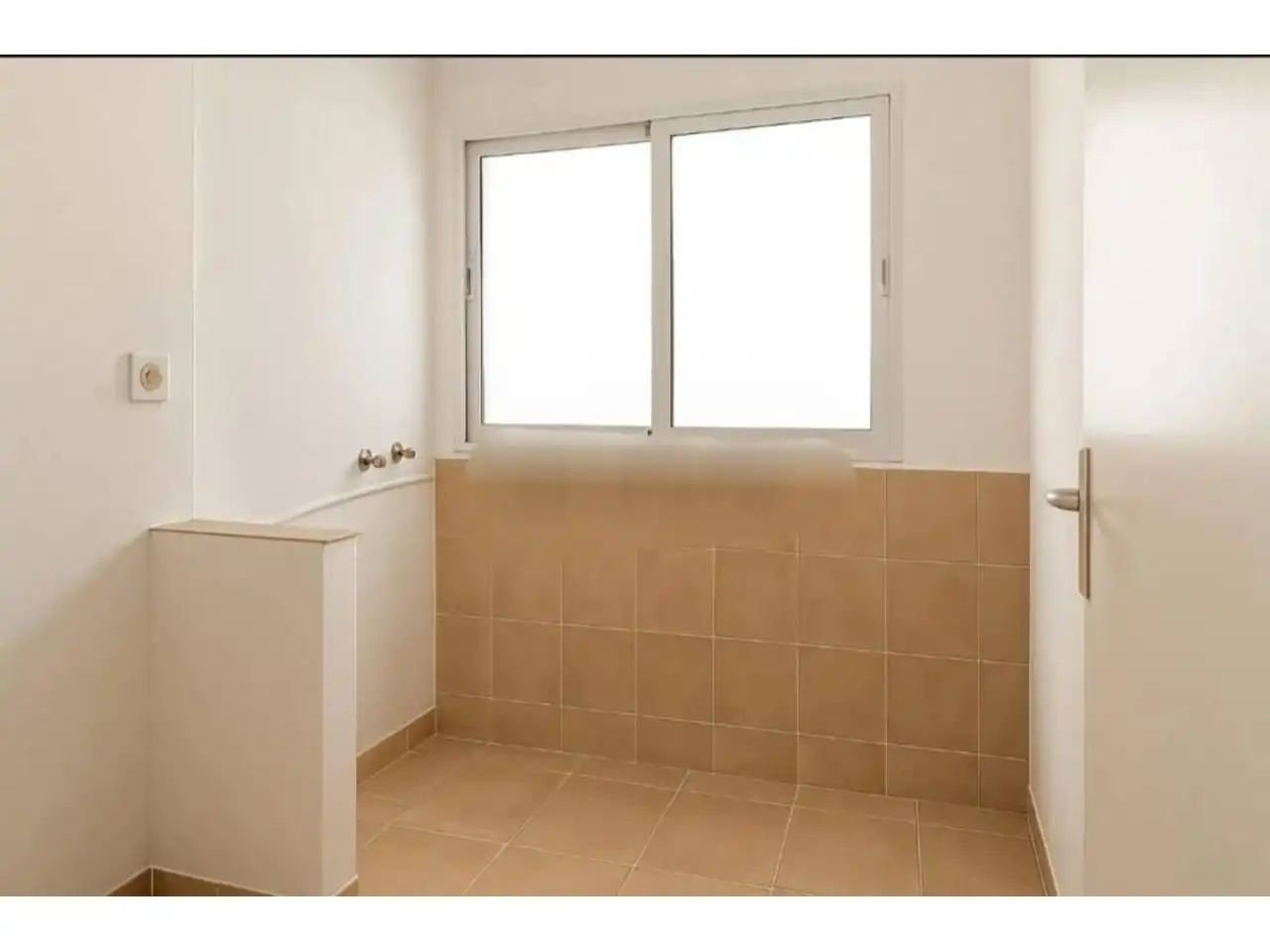 Baño de Piso en venta en Castellón de la Plana / Castelló de la Plana con Aire acondicionado