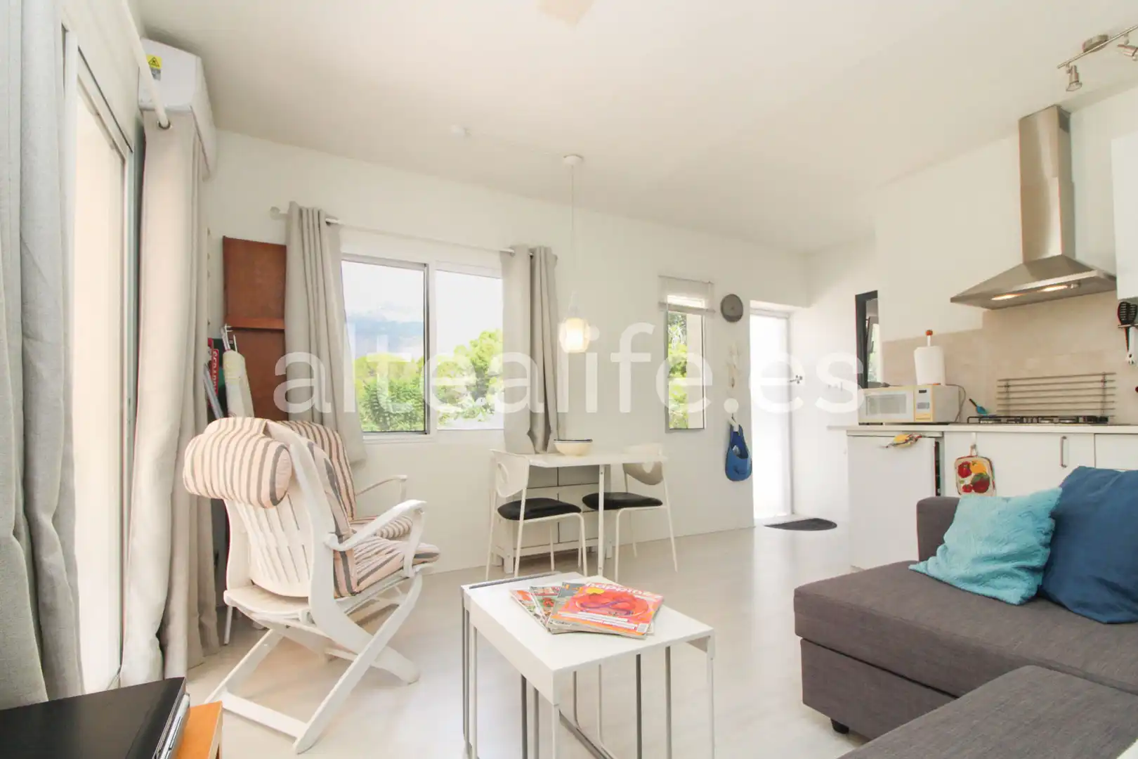 Sala d'estar de Casa o xalet en venda en Altea amb Aire condicionat, Jardí privat i Terrassa