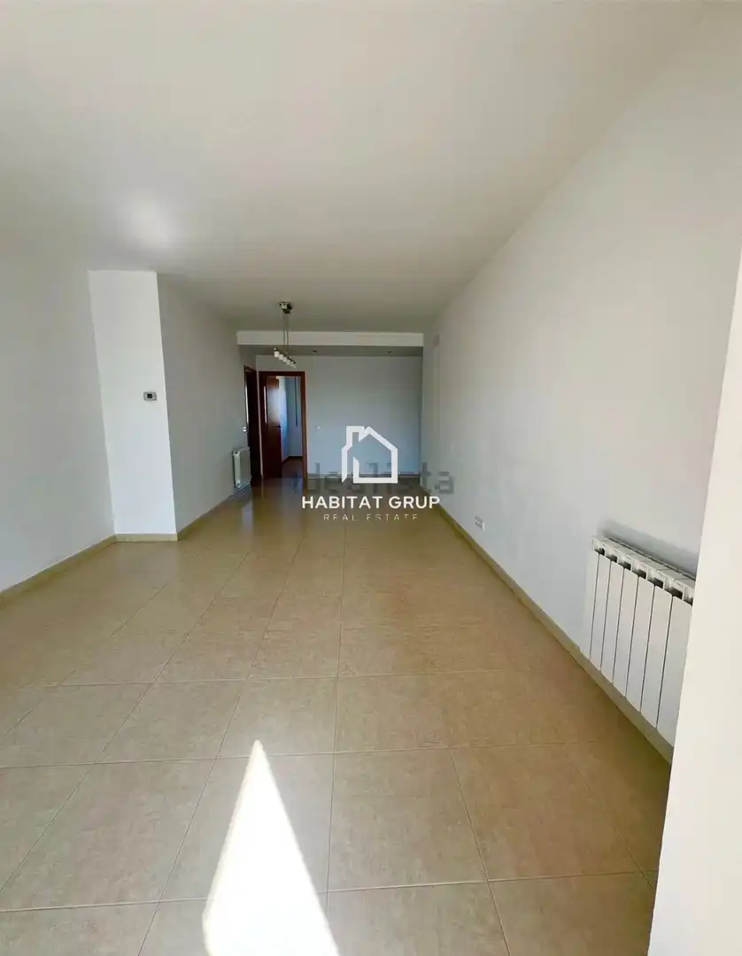 Wohnung zum Verkauf in Salt mit Heizung und Terrasse