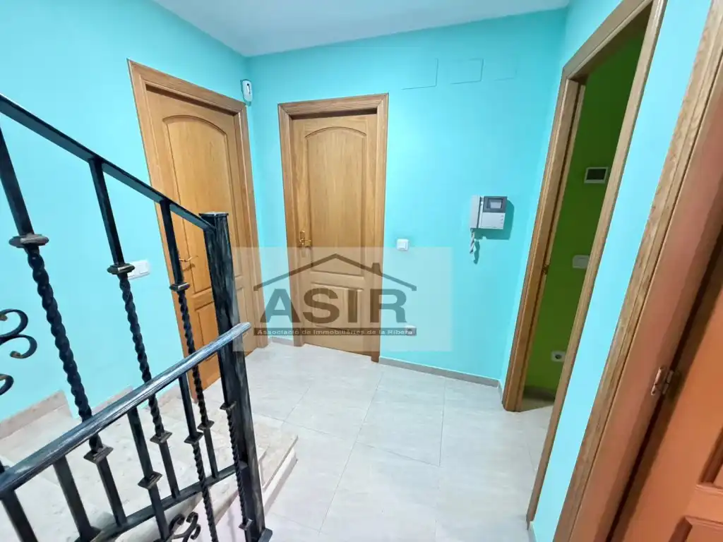 Houses for sale in Alzira  with Air Conditioner and Terrace