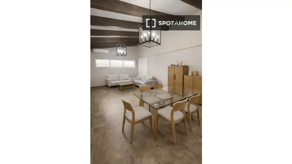 Comedor de Apartamento para compartir en Elche / Elx con Aire acondicionado, Terraza y Amueblado