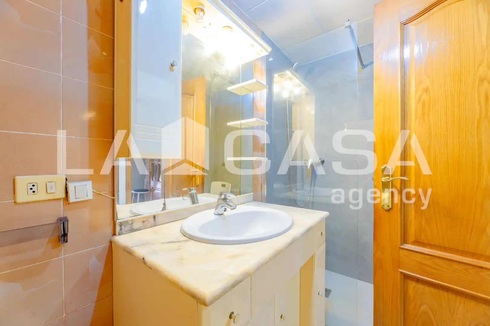 Appartement avec terrasse à vendre à Carrer de la República de Guinea Equatorial, imagen 10
