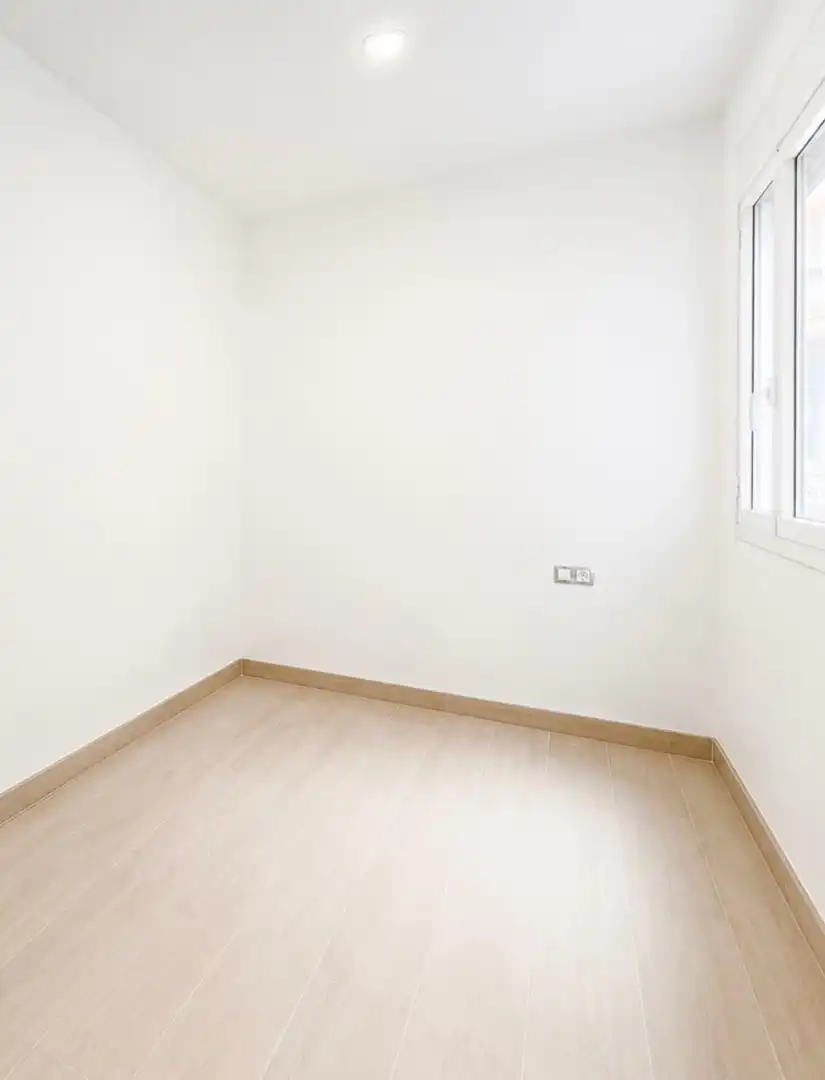 Piso en venta en Badalona con Horno