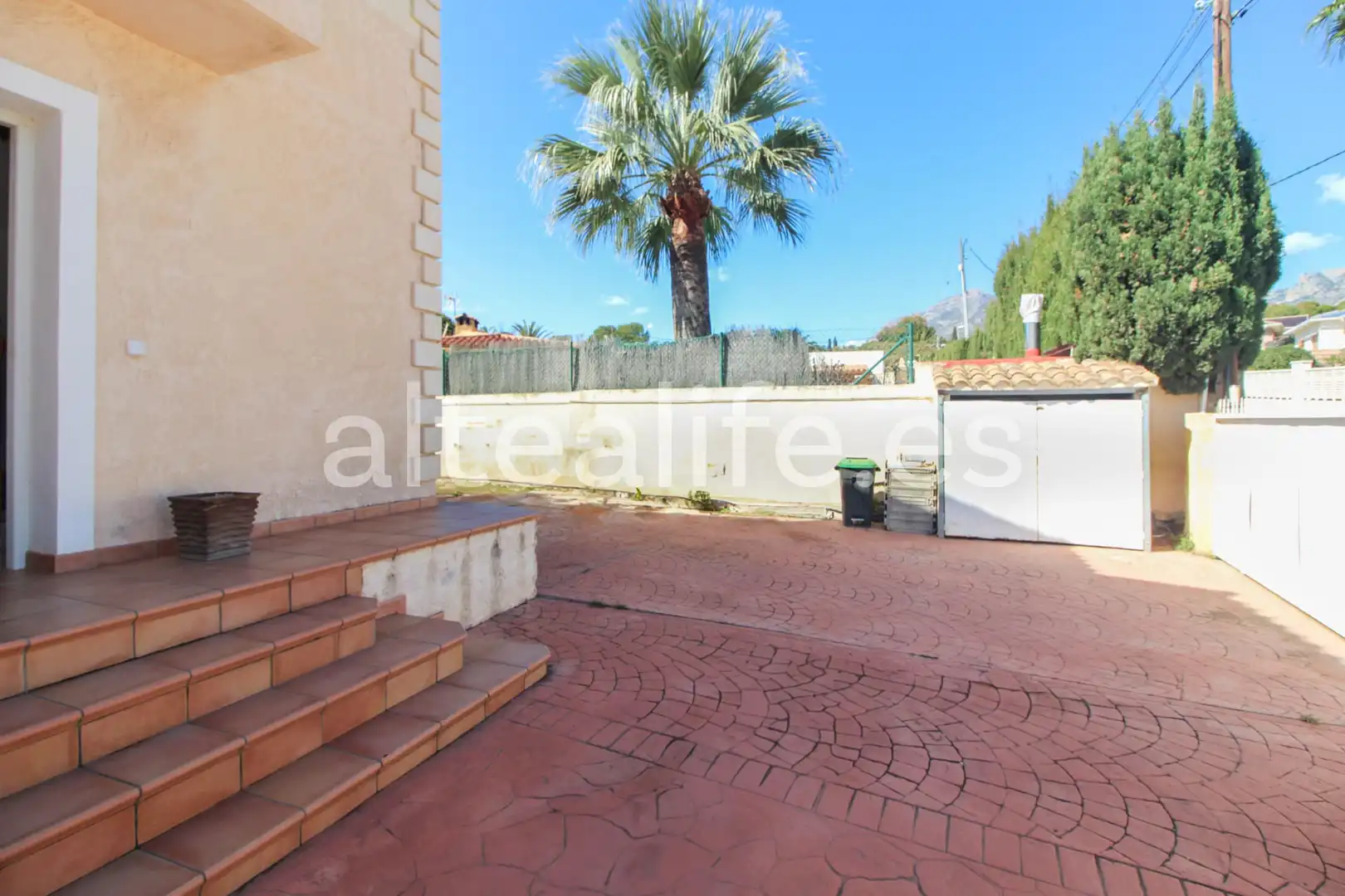 Vista exterior de Casa o chalet en venta en La Nucia con Aire acondicionado, Calefacción y Jardín privado
