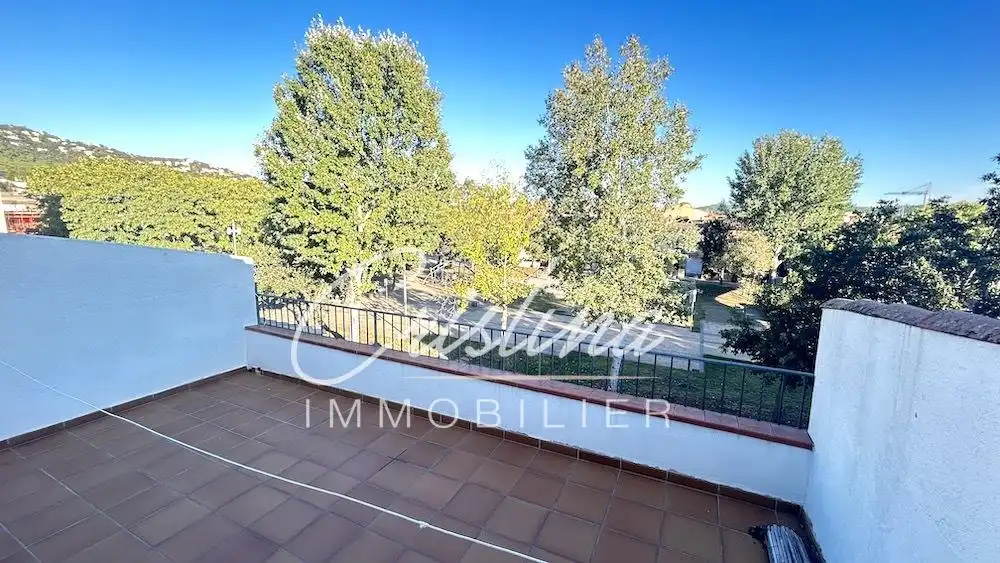 Vista exterior de Casa adosada en venda en Santa Cristina d'Aro amb Calefacció i Jardí privat
