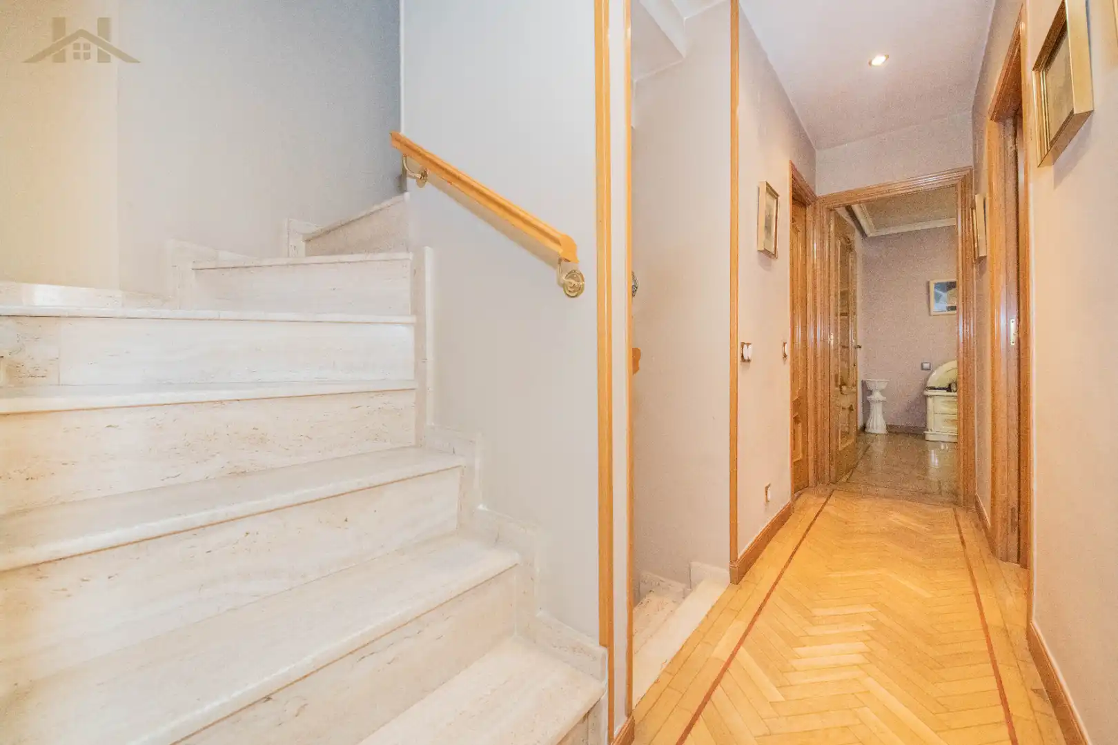 Houses for sale in Móstoles  with Air Conditioner, Heating and Private garden