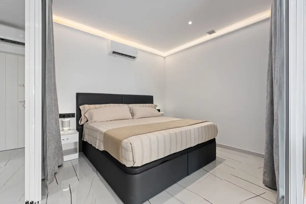 Bedroom of Study for rent in Marbella  with Air Conditioner, Terrace and Furnished