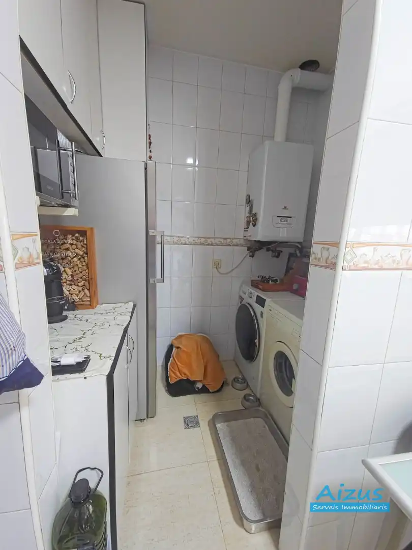 Cocina de Casa adosada en venta en Santa Perpètua de Mogoda con Aire acondicionado, Calefacción y Terraza