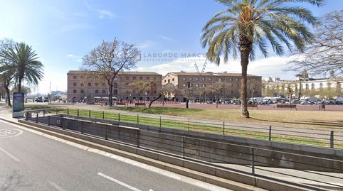 Elegante edificio de 14 viviendas ubicado en una posición privilegiada en la emblemática zona de la Barceloneta, con frentes hacia