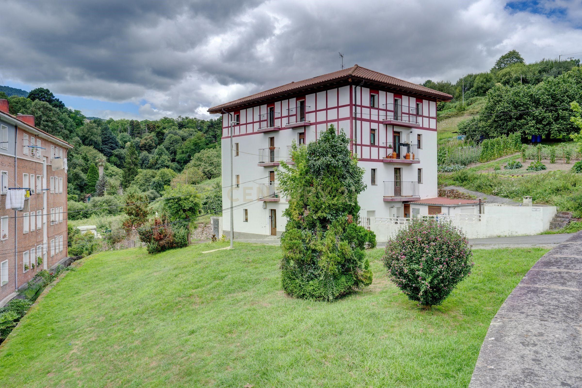 Vista exterior de Pis en venda en Arrigorriaga