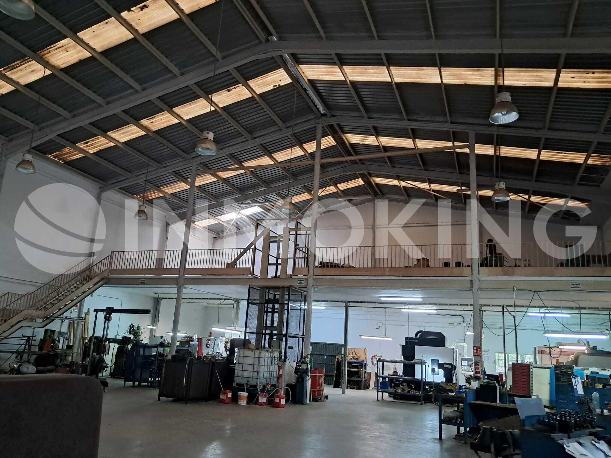 Industrial buildings for sale in Moncada