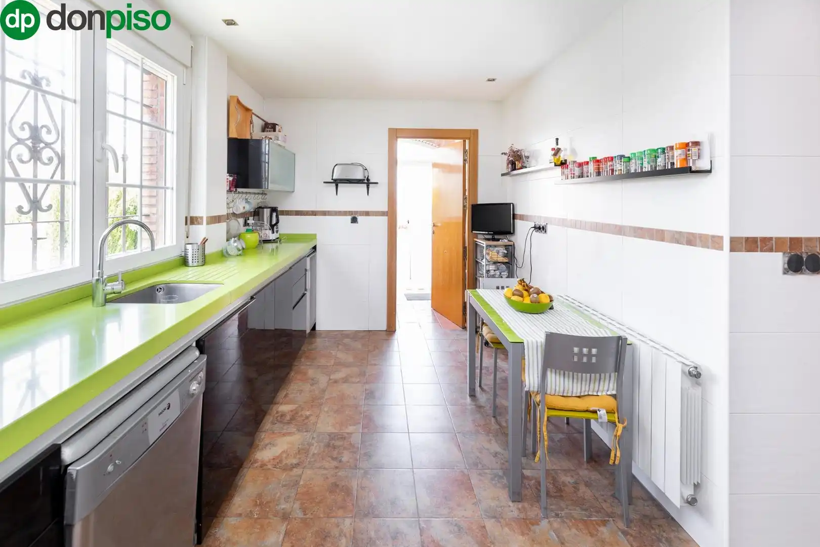 Villa mit Pool zum Verkauf in Avenida suecia, imagen 16