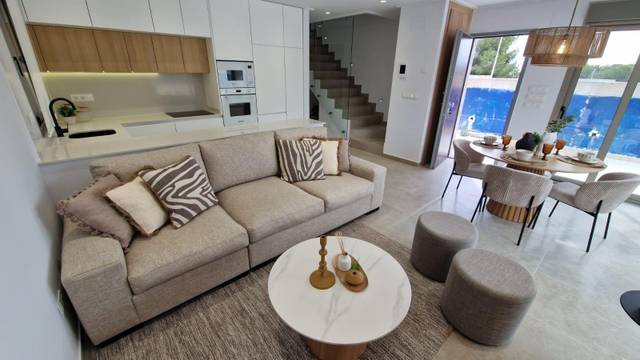 Casa-chalet en Venta en Calle Diego Borrego en El Pinar de Campoverde