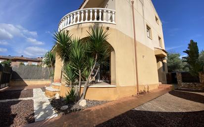 Vista exterior de Casa o xalet en venda en Cambrils amb Aire condicionat, Calefacció i Jardí privat
