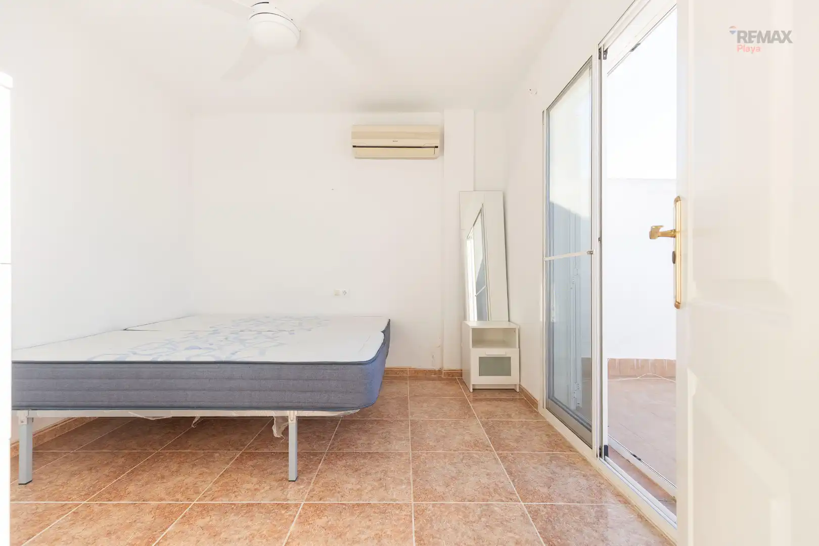 Terraced house with pool for sale in Calle Magallanes 142, imagen 29