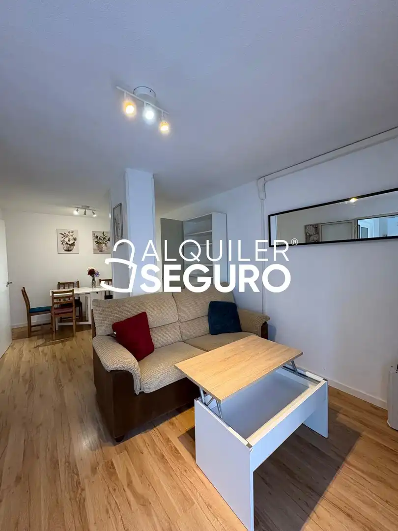 Living room of Flat for rent in Puente de Vallecas