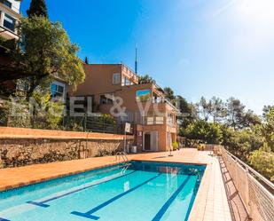 Exterior view of House or chalet for sale in  Barcelona Capital  with Heating, Private garden and Parquet flooring