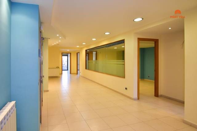 Local comercial en Alquiler en La Bisbal d'Empordà