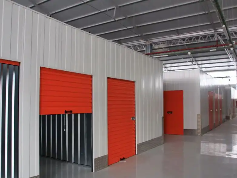 Business premises to rent in calle de latrilla 10