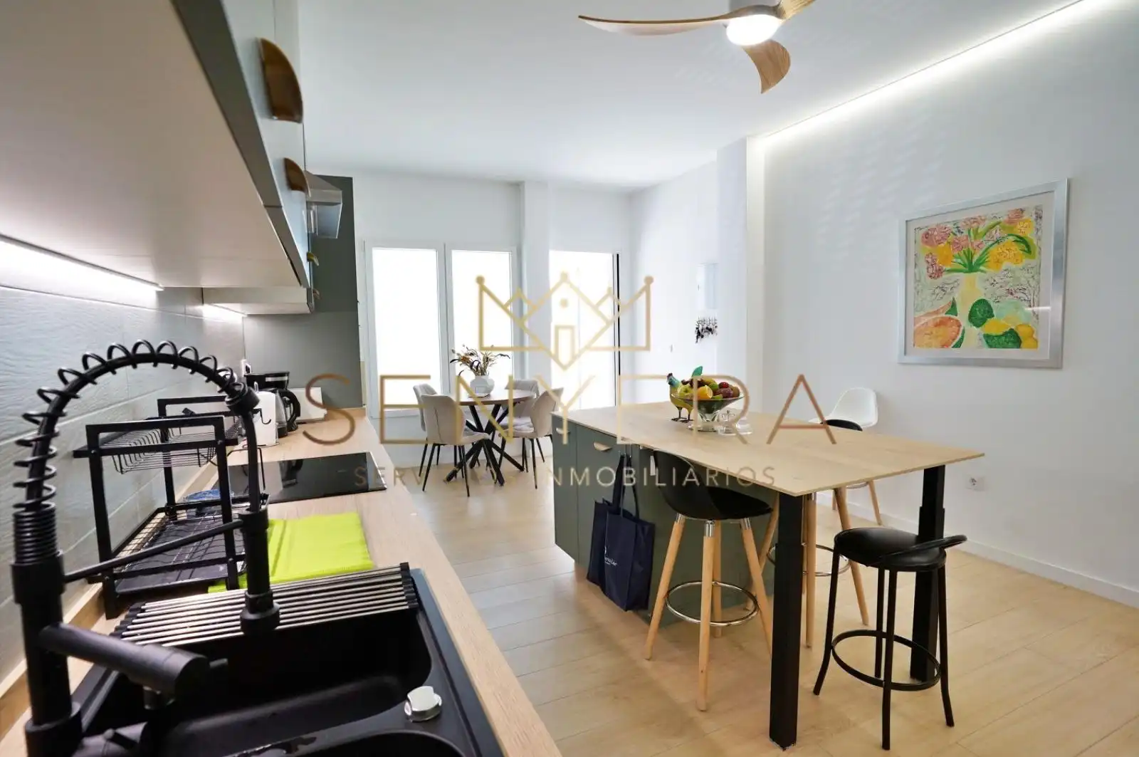 Küche von Erdgeschoss zum Verkauf in Valencia mit Klimaanlage, Terrasse und Abstellraum