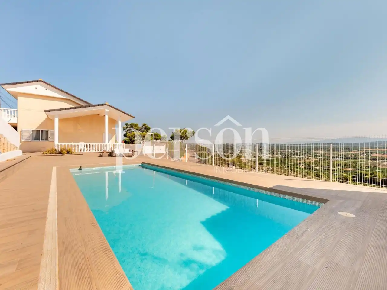 Villa avec piscine à vendre à Calicanto - Cumbres de Calicanto - Santo Domingo