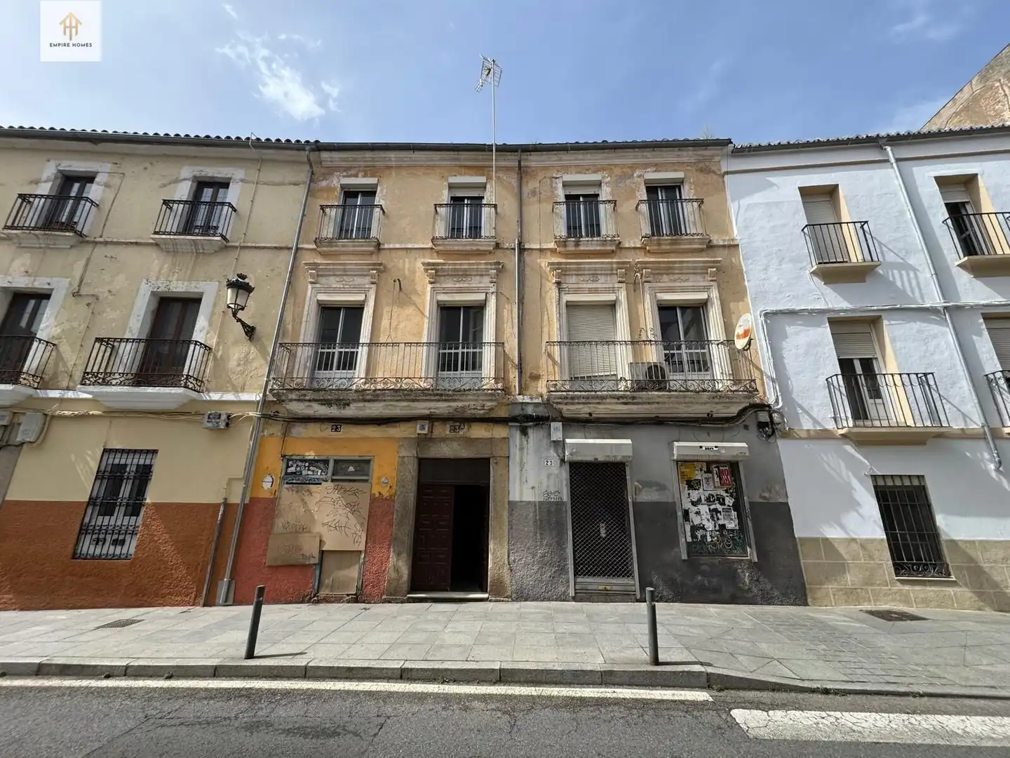 Außenansicht von Gebaude zum Verkauf in Cáceres Capital