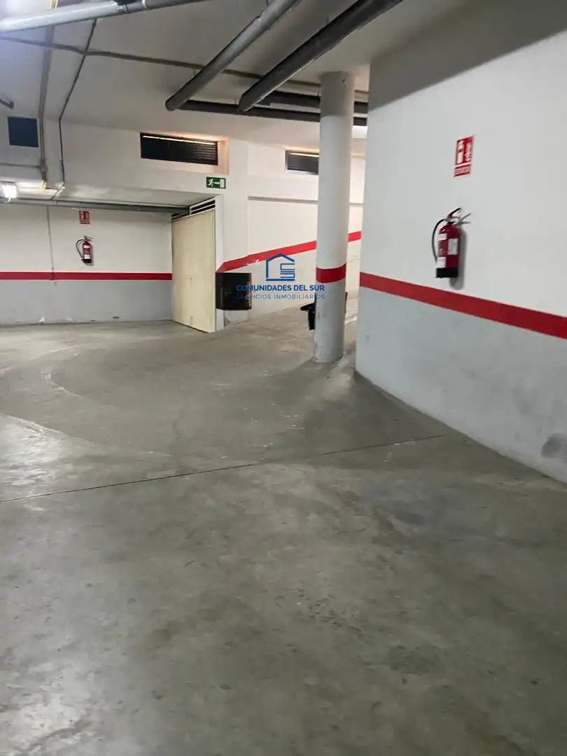 Aparcament de Apartament de lloguer en Cádiz amb Aire condicionat, Calefacció i Moblat